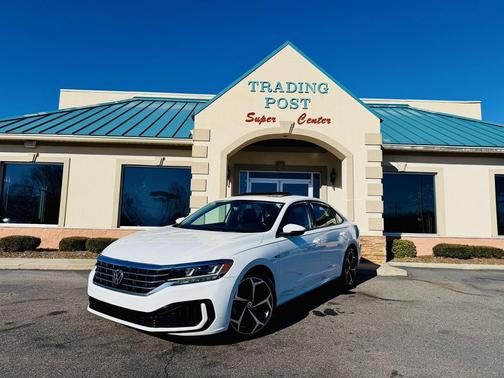 2020 Volkswagen Passat 2.0T R-Line