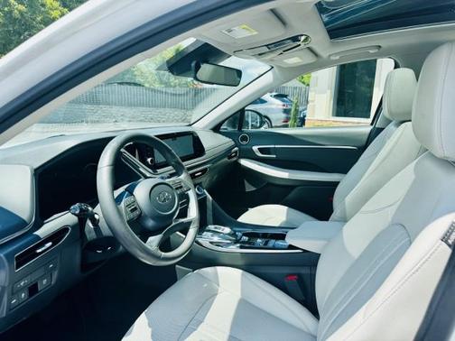 2022 Hyundai SONATA Limited