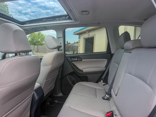 Dark Gray Metallic 2018 Subaru Forester 2.5i Limited