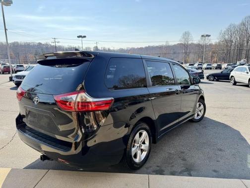 2020 Toyota Sienna L