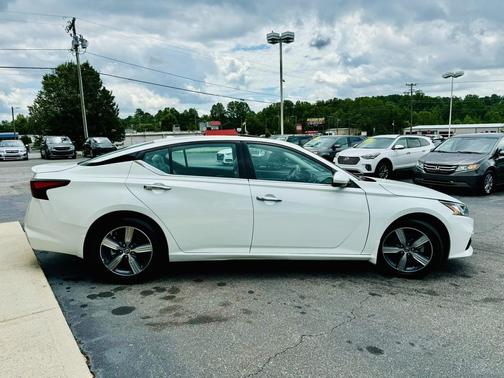 2021 Nissan Altima 2.5 SL