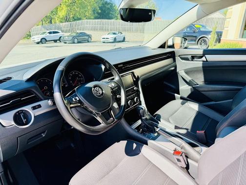 2020 Volkswagen Passat 2.0T SE