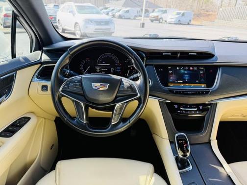 2019 Cadillac XT5 Base