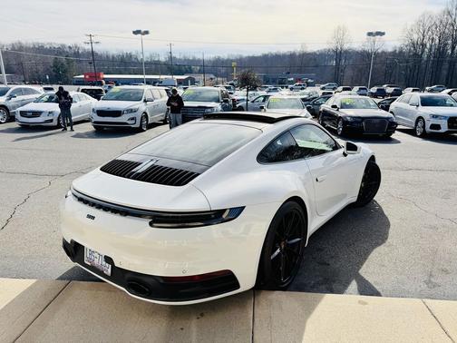 2024 Porsche 911 Carrera