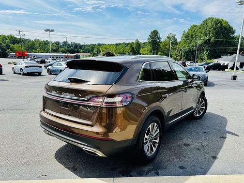 2022 Lincoln Nautilus Standard