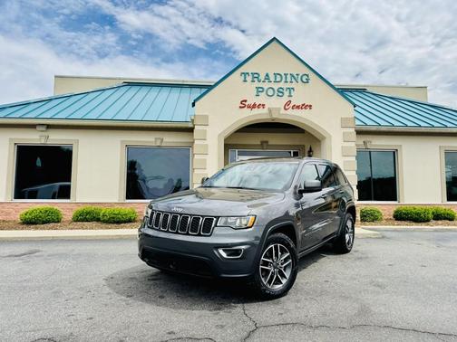 2020 Jeep Grand Cherokee Laredo