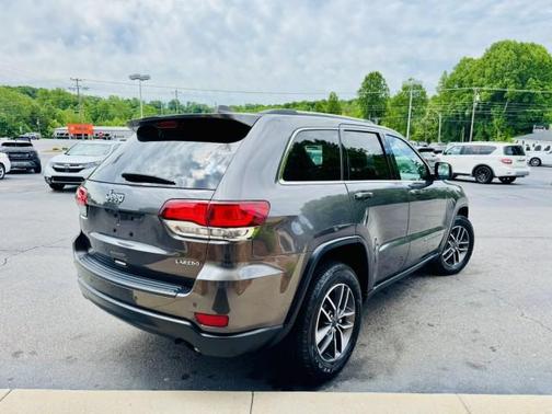 2020 Jeep Grand Cherokee Laredo