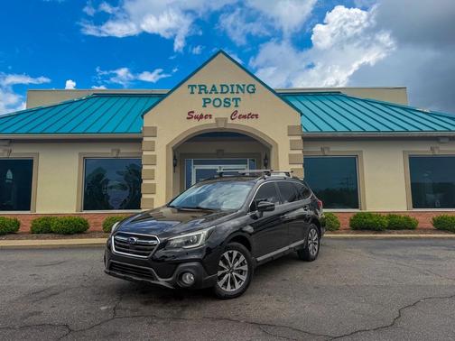Crystal Black Silica 2018 Subaru Outback 2.5i Touring