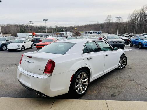 2019 Chrysler 300 Limited