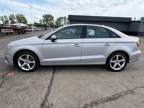 Florett Silver Metallic 2016 Audi A3 2.0T Premium