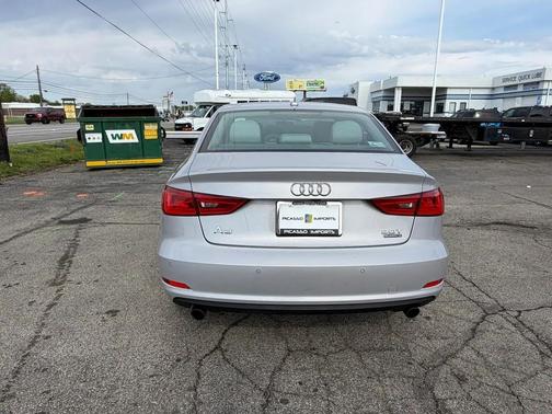 Florett Silver Metallic 2016 Audi A3 2.0T Premium