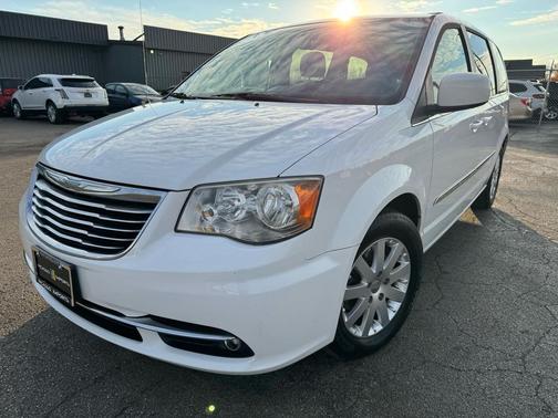 2014 Chrysler Town & Country Touring