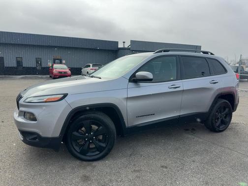 2016 Jeep Cherokee Altitude