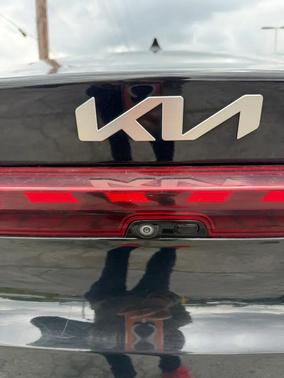 Ebony Black 2022 Kia K5 LX