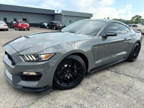 2018 Ford Shelby GT350R Base