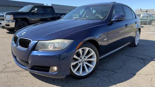 Blue 2011 BMW 328 4dr Sdn 328i RWD SULEV