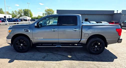 2017 Nissan Titan SL