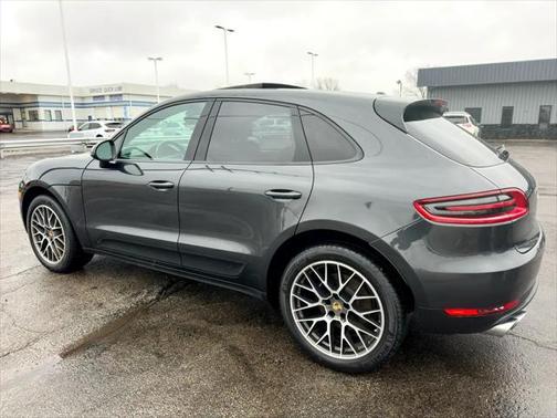 2018 Porsche Macan Base