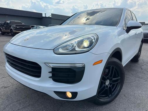 2016 Porsche Cayenne Base