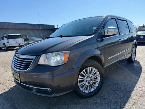 2015 Chrysler Town & Country Limited Platinum