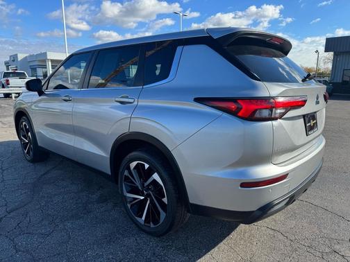 2022 Mitsubishi Outlander ES 2.5 S-AWC