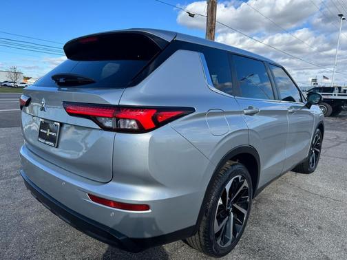 2022 Mitsubishi Outlander ES 2.5 S-AWC