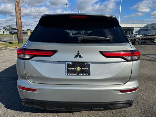 2022 Mitsubishi Outlander ES 2.5 S-AWC