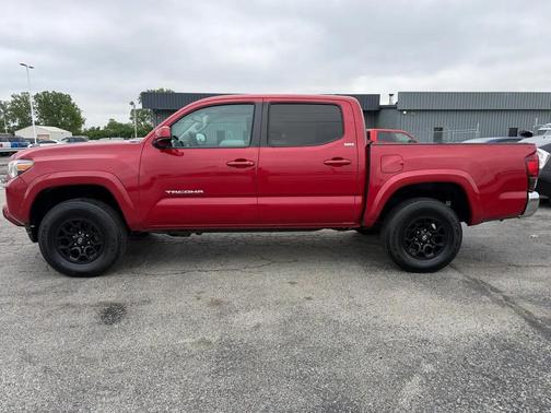 Barcelona Red Metallic 2019 Toyota Tacoma SR5
