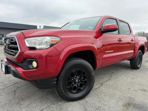 Barcelona Red Metallic 2019 Toyota Tacoma SR5
