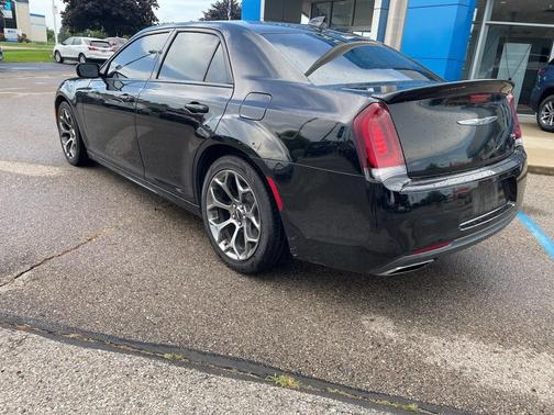 2018 Chrysler 300 S