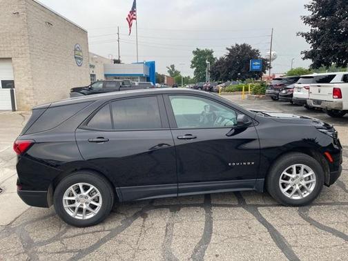 2023 Chevrolet Equinox LS