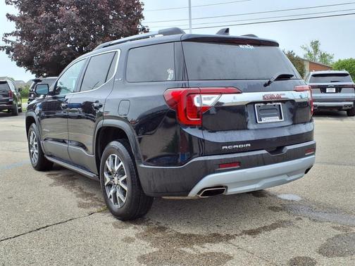 2022 GMC Acadia SLE