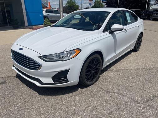 2020 Ford Fusion SE