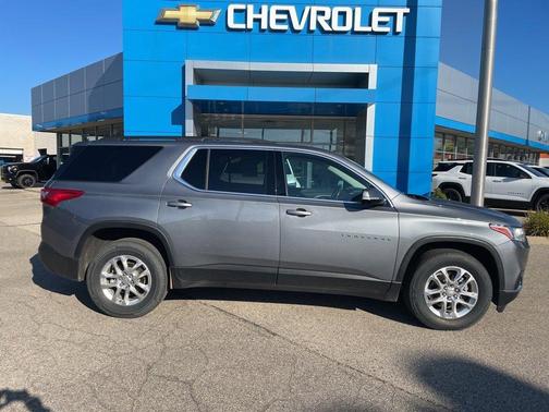 2020 Chevrolet Traverse LT Cloth