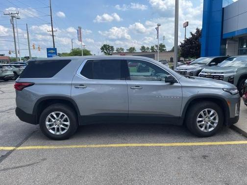 2023 Chevrolet Traverse LS
