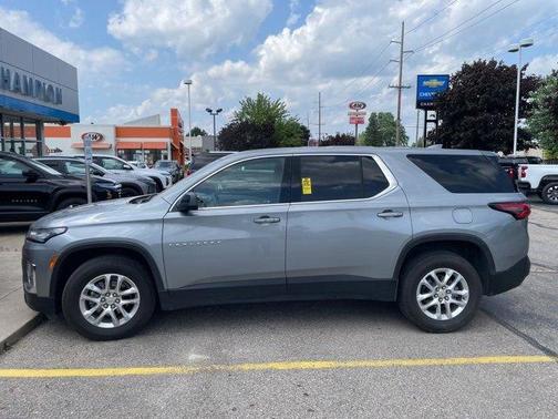 2023 Chevrolet Traverse LS