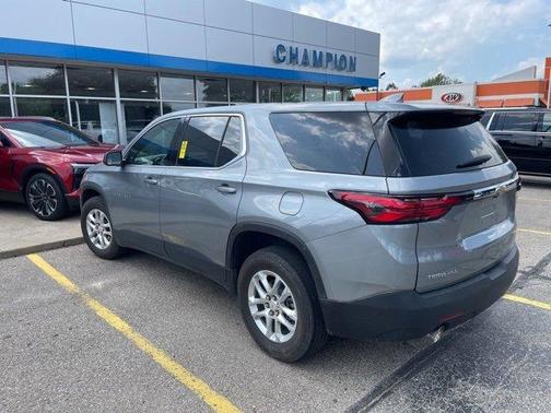 2023 Chevrolet Traverse LS