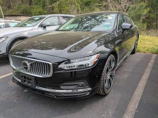 Onyx Black Metallic 2024 Volvo S90 B6 Ultimate
