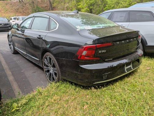Onyx Black Metallic 2024 Volvo S90 B6 Ultimate