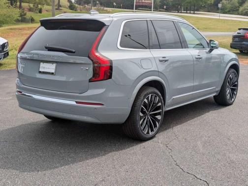 Metallic 2026 Volvo XC90 Plug-In Hybrid T8 Plus 7-Seater