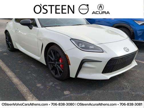 White 2024 Toyota GR86 Premium