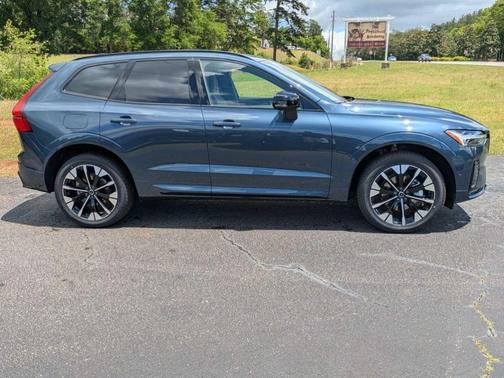 Denim Blue Metallic 2026 Volvo XC60 B5 Plus