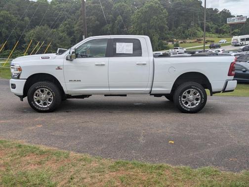 Bright White Clearcoat 2024 RAM 2500 Laramie