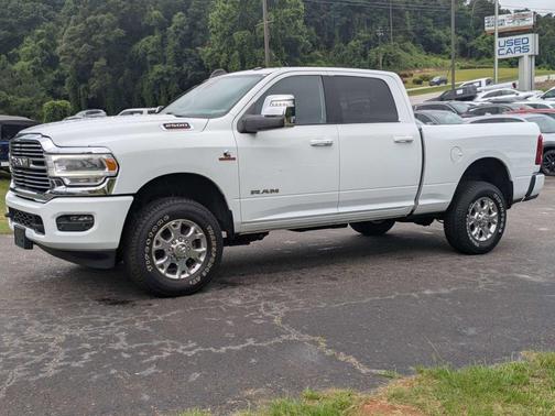 Bright White Clearcoat 2024 RAM 2500 Laramie