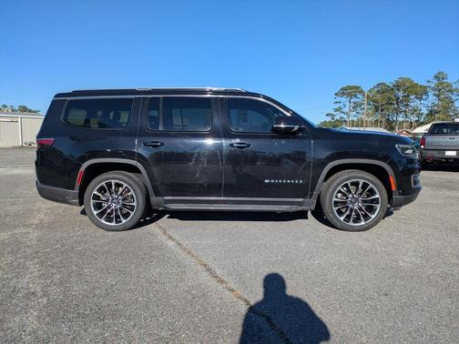 Diamond Black 2022 Jeep Wagoneer Series II