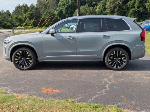 Metallic 2026 Volvo XC90 B6 Plus 7-Seater