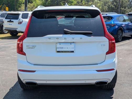 2020 Volvo XC90 T5 Momentum 7 Passenger