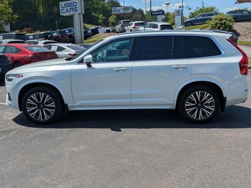 2020 Volvo XC90 T5 Momentum 7 Passenger