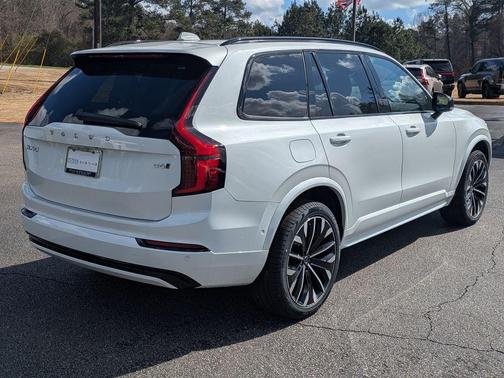 Crystal White Pearl 2026 Volvo XC90 B6 Ultra Dark Theme 7-Seater