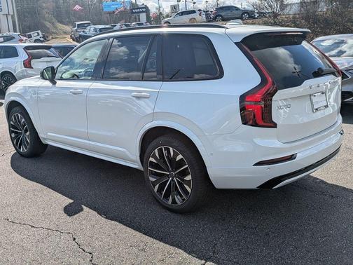 Crystal White Pearl 2026 Volvo XC90 B6 Ultra Dark Theme 7-Seater